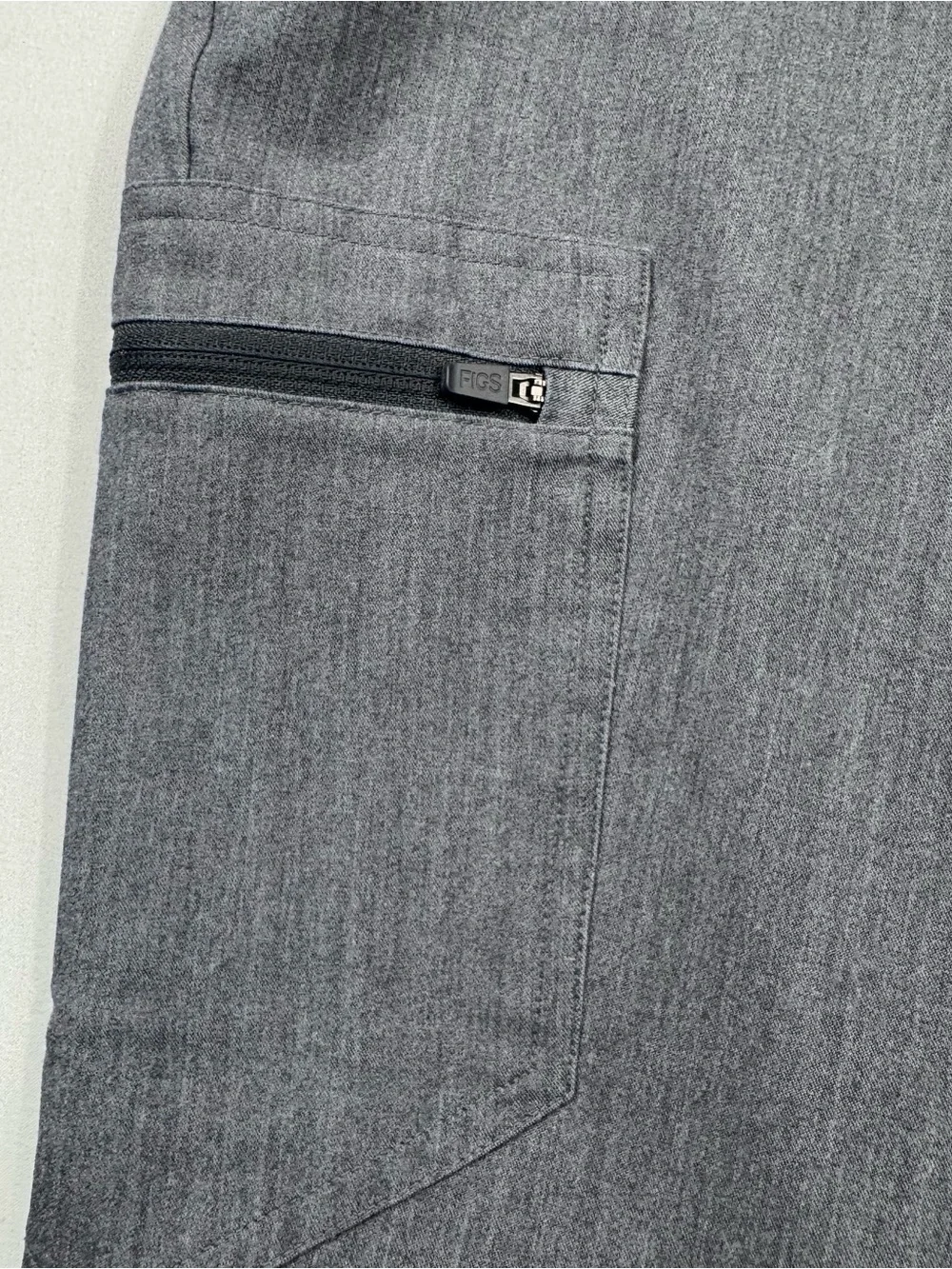 FIGS Scrubs, Zamora Jogger Scrub Pants, Gray, Tapered Ankle Cuffs, Sz. L/T